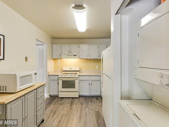 3rd image of 7809 Dassett Ct APT 304