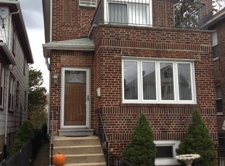 3149 Valhalla Dr, Bronx, NY 10465