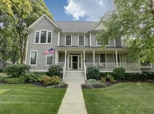 37 N Benton St, Palatine, IL 60067