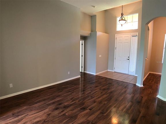 3rd image of 2610 Abbey Grove Dr