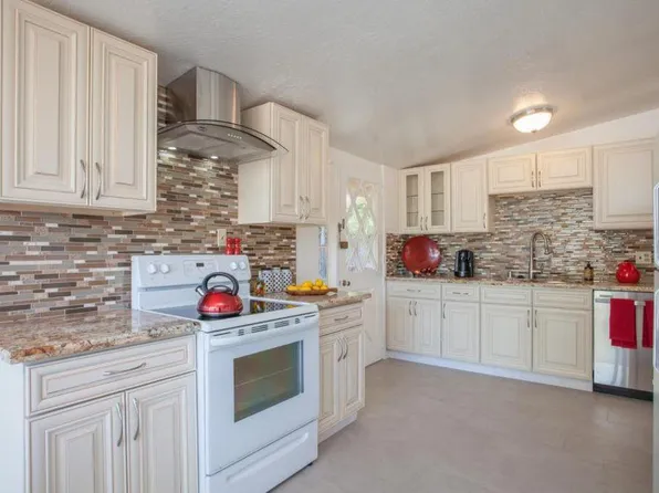 123 Hamilton Ave, Mountain View, CA 94043