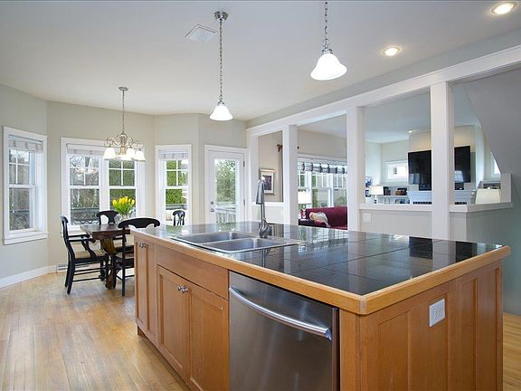 5th image of 1600 Kohler Ct