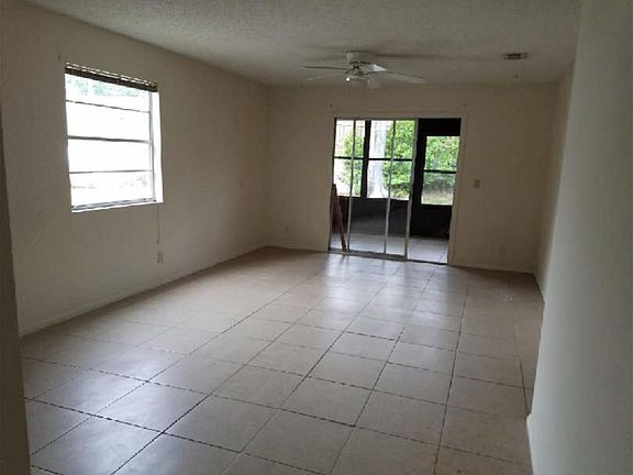 3rd image of 4714 Marengo Ln