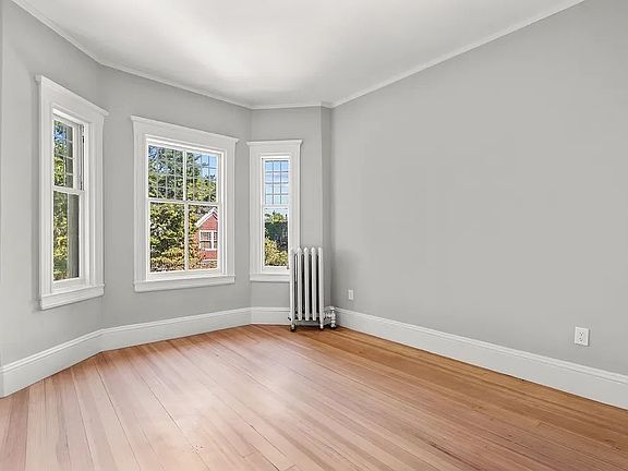 3rd image of 17 Agassiz St #31