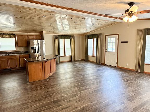 4th image of 20605 487th St