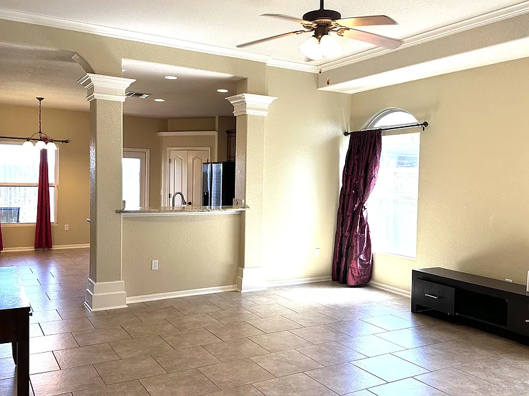 7022 Boardwalk Ave — Photo 2