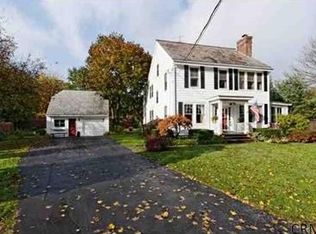65 Berkshire Dr, East Greenbush, NY 12061