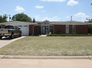 3631 Cherokee Dr, Woodward, OK 73801