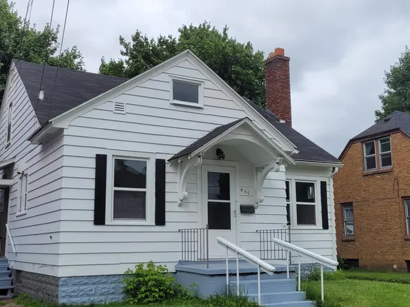 435 Maple St, Sault Sainte Marie, MI 49783