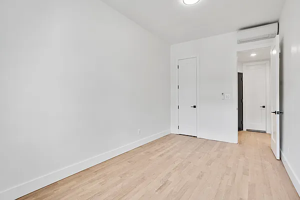 Rented by Peter R. Hungerford, LREB | media 6