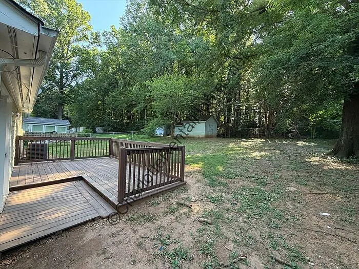 1619 Teddington Dr — Photo 12