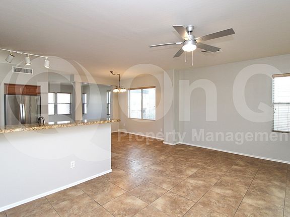 4th image of 1461 S Pheasant Dr