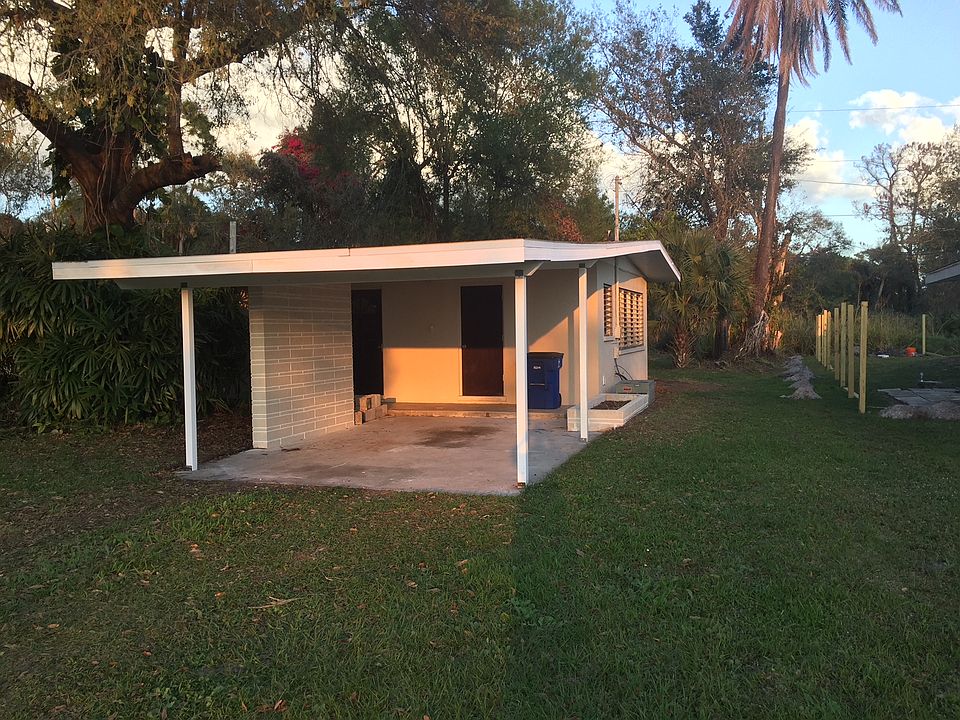2nd image of 1256 Pinecrest St