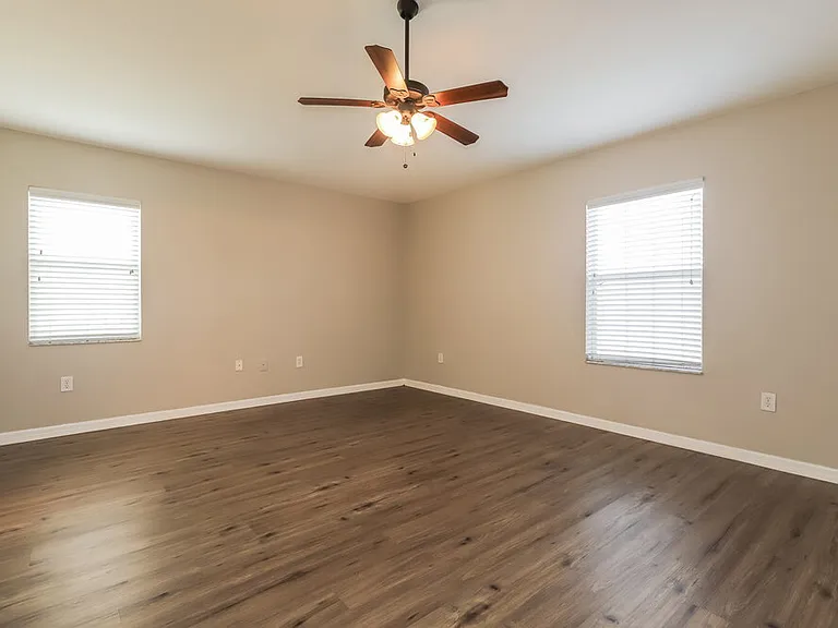 219 Lookout Dr — Photo 9