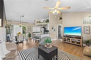 5th image of 22058 Seaton Ave