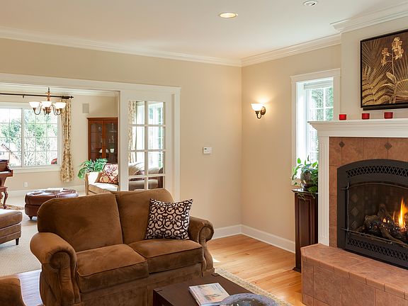 5th image of 11089 Fairmont Ln NE