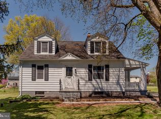 229 W 8th St, Pennsburg, PA 18073