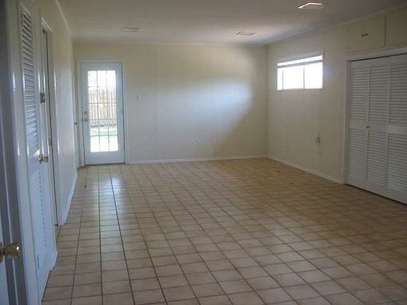 5th image of 2813 Mount Carmel Dr