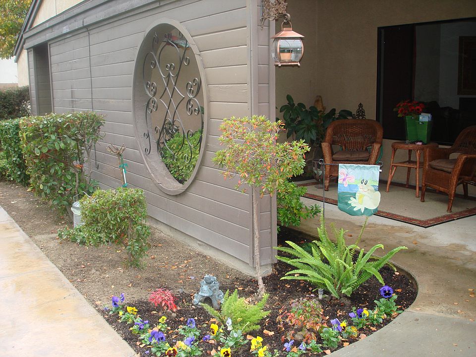 Front Entrance with Patio