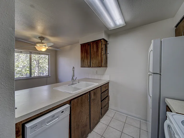 821 W Resseguie St #1 — Photo 20