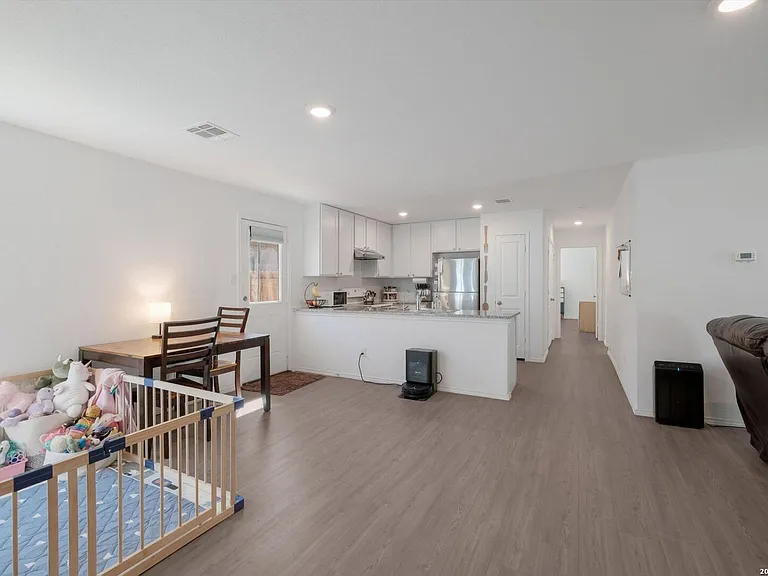 6422 Magee Run — Photo 28