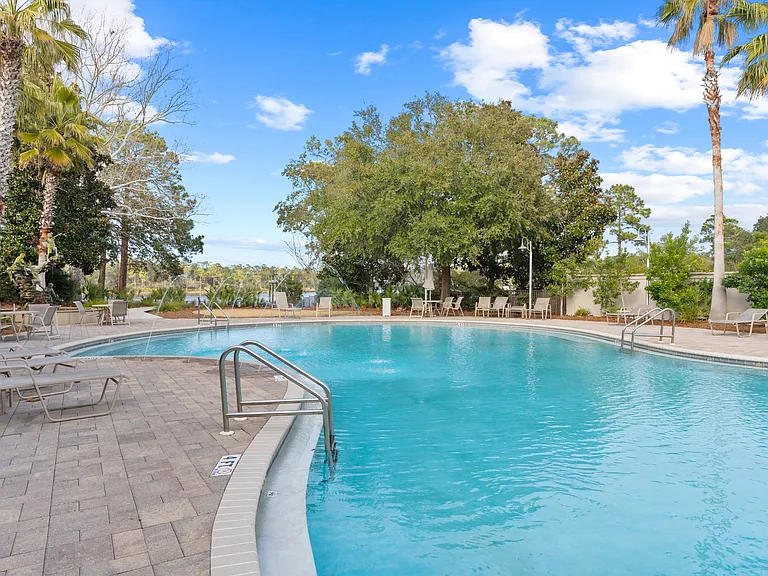 295 Grande Pointe Cir — Photo 46