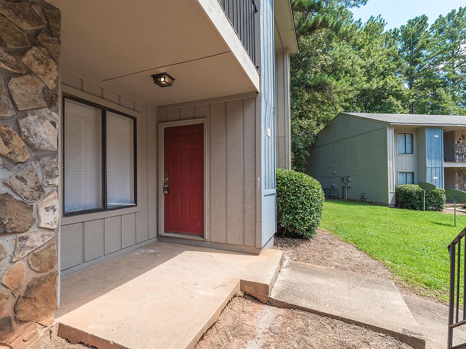 2nd image of 607 Little Bear Dr #B