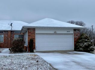 3437 S Parkmont Ct, Springfield, MO 65807