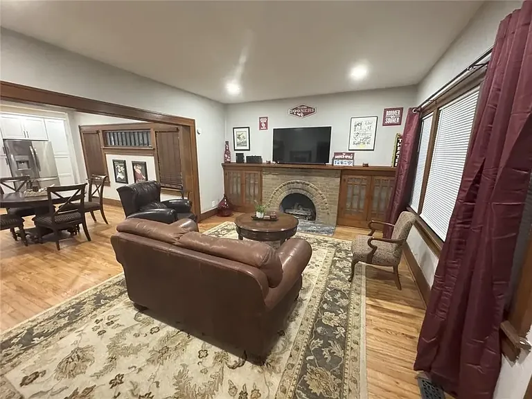 820 Classen Blvd — Photo 3