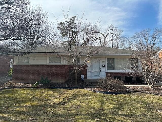 1st image of 211 Essex St