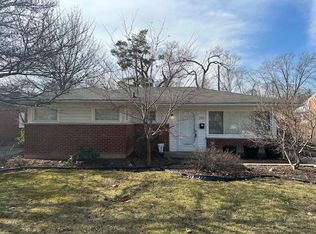 211 Essex St, Clawson, MI 48017