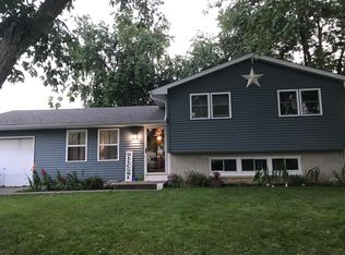 1558 Dundee Dr, New Haven, IN 46774