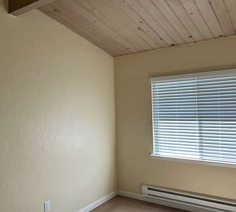4th image of 586 Mariposa Ave #5