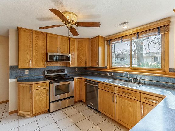 5th image of 4204 Warren St
