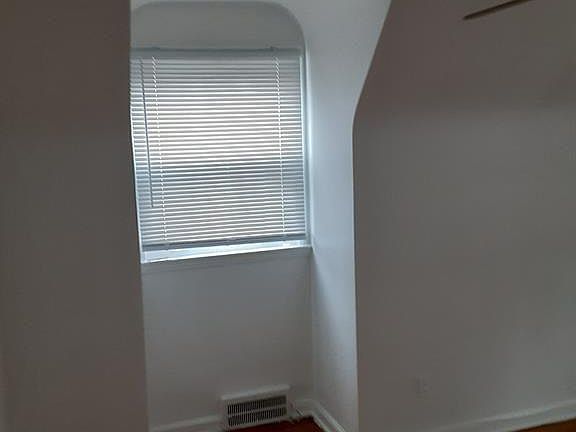 2nd image of 7021 Curtis St