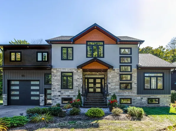 9 Belcourt Cres, Tiny, ON L9M 0M7