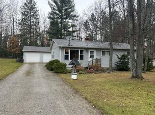 10898 Park Dr, Atlanta, MI 49709