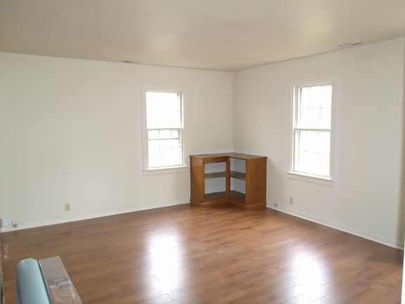 3rd image of 2303 S Grant St