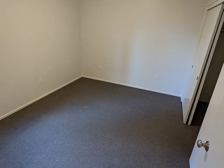Viewpoint Terrace Apartments — Photo 33