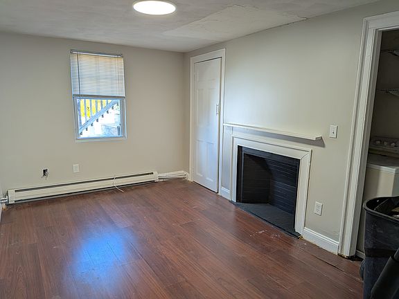 3rd image of 157 High St #157B