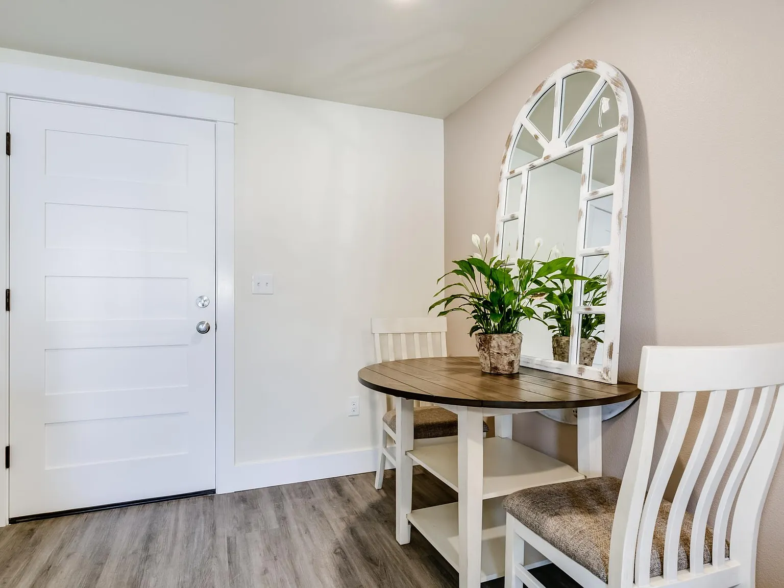 Studio, 450 sqft, $1,395 — Photo 3