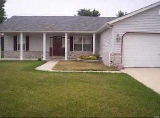 2346 Coniferous Dr, Shiloh, IL