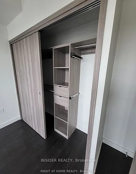 95 McMahon Dr #605 — Photo 11