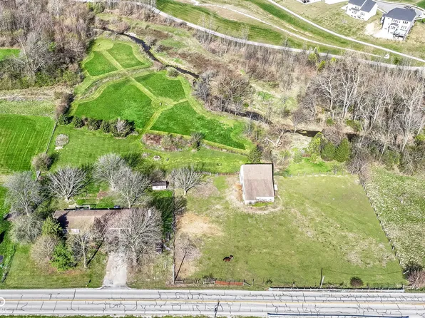 12853 Cyntheanne Rd, Fishers, IN 46037