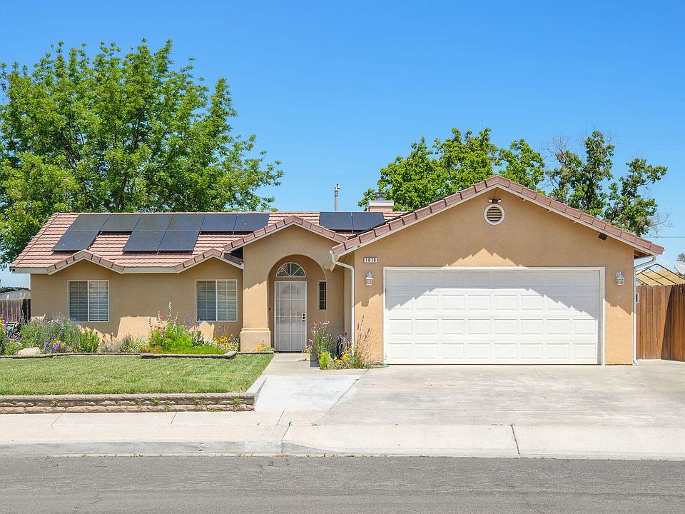 1st image of 1076 Cedarwood