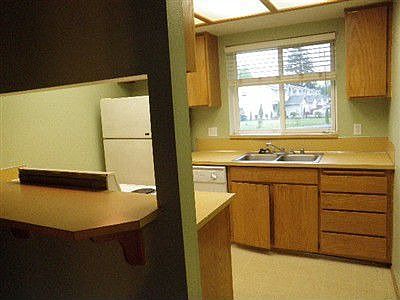 5th image of 918 37th St SE APT 3