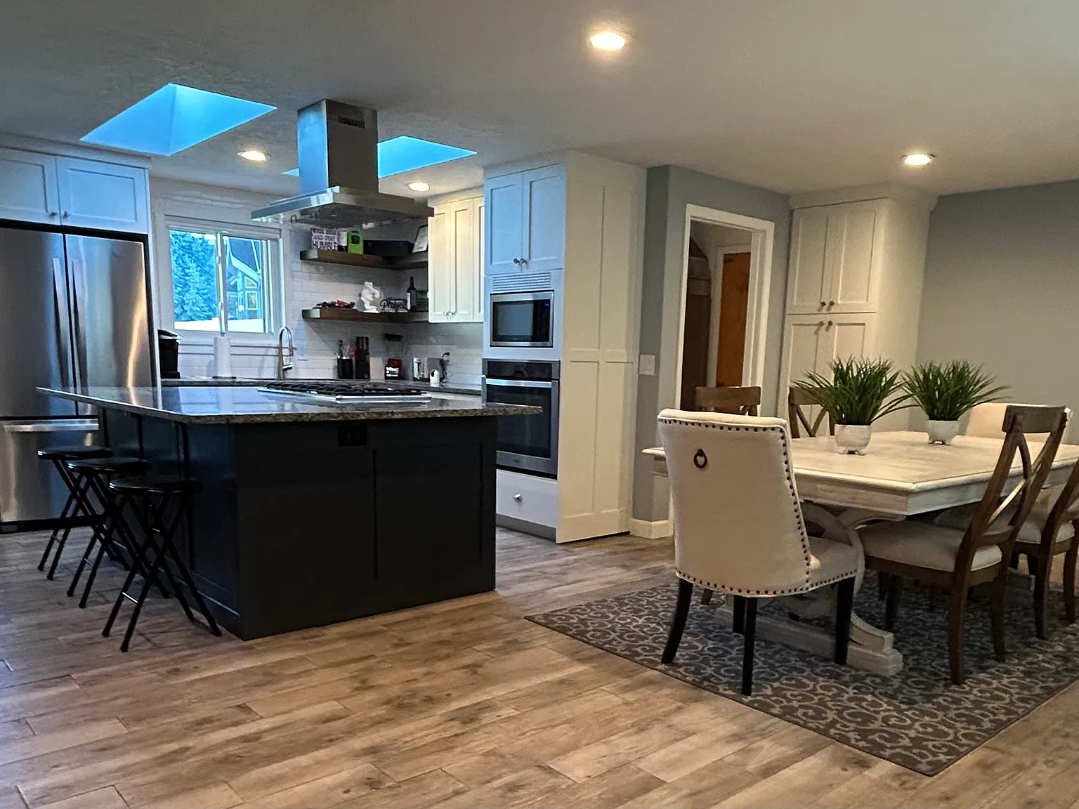 3 bed, 1692 sqft, $2,900 — Photo 1