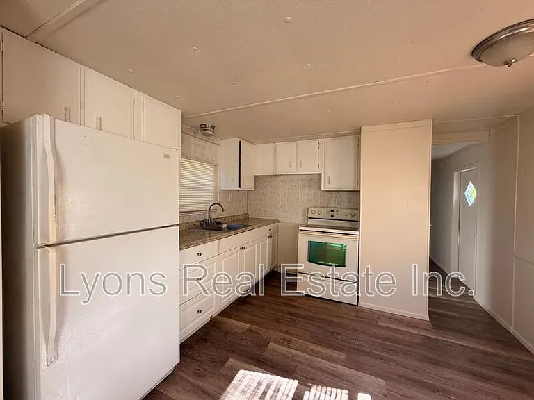8385 Nault Rd — Photo 6