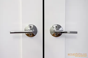 Rented by aptsandlofts.com