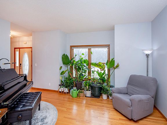 4th image of 3751 Thomas Ct